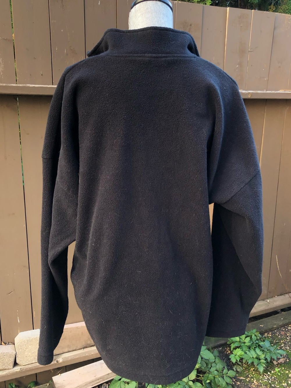 Vintage Montreal Canada Embroidered Black Quarter-Zip Fleece Pullover Sweater - Picture 8 of 10